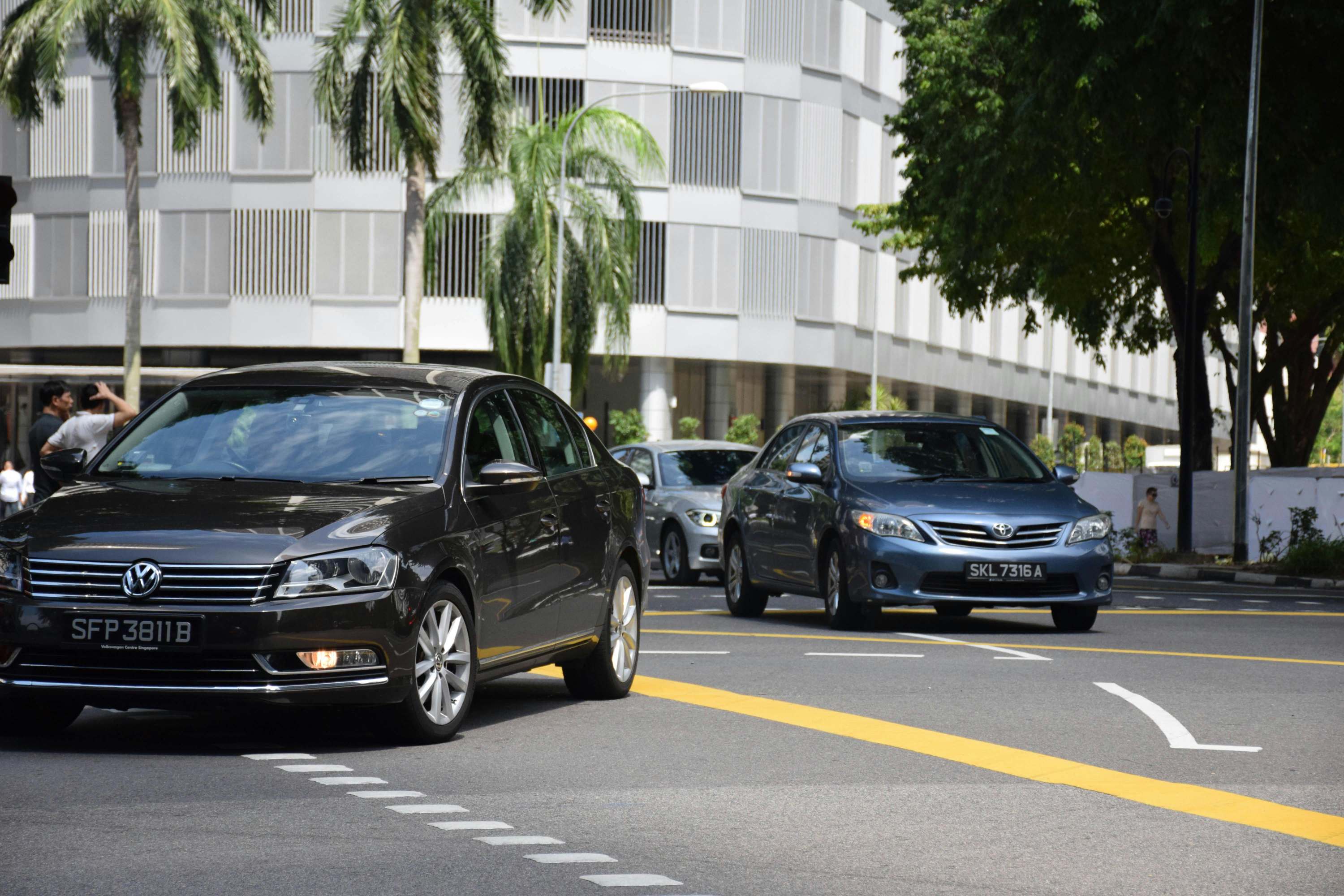 新车4S店办临牌是否需要收费？