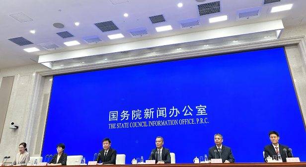 我国数据跨境流动法律法规建设情况如何？国家网信办网络法治局答每经问：构建基本制度框架，出台了配套性规定